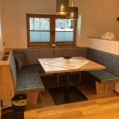 Peterlerhof Lägenhet Tux